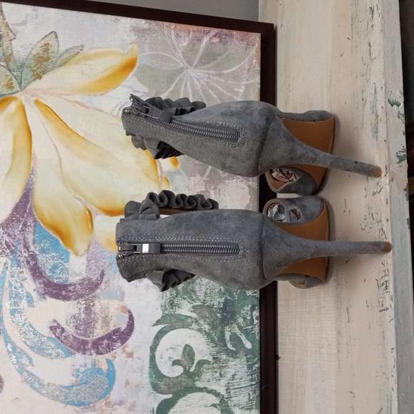Charlotte Russe Gray, Pointed Toe, Ruffle Strap, Zip Back Heels - Picture 3 of 15